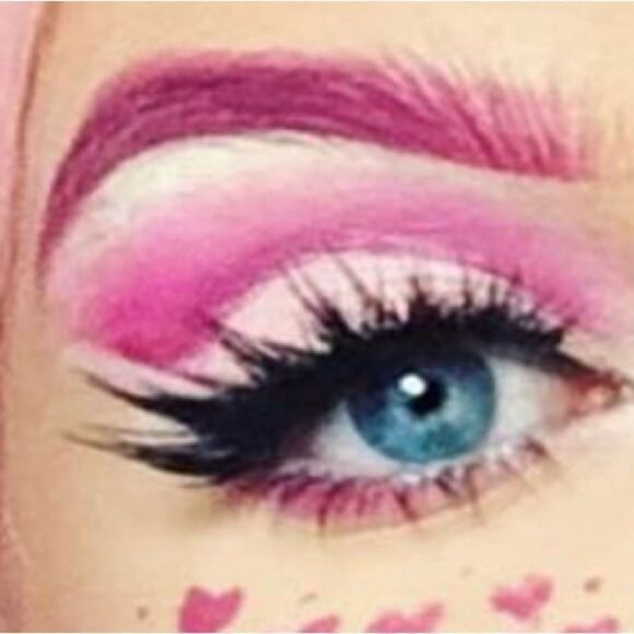 Sugarpill Loose Eyeshadow Ghosted - Picture 1 of 11